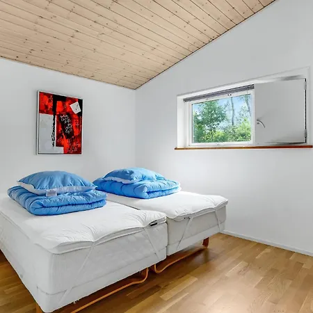 Prázdninový dům 4 Bedroom Lovely Home In Grenaa *