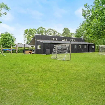 4 Bedroom Lovely In *