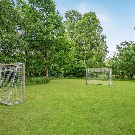 4 Bedroom Lovely Home In Grenaa *
