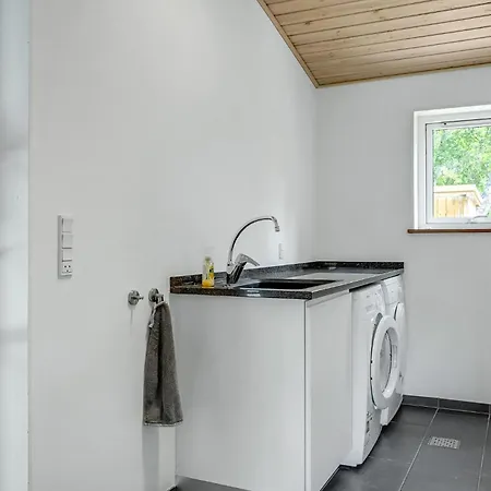 Prázdninový dům 4 Bedroom Lovely Home In Grenaa Grenå