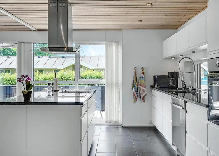 Сasa de vacaciones Lovely In With Kitchen